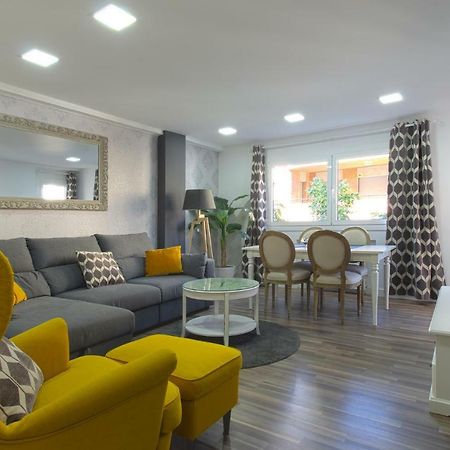 Apartment Ronda Sant Antoni Girona Bagian luar foto